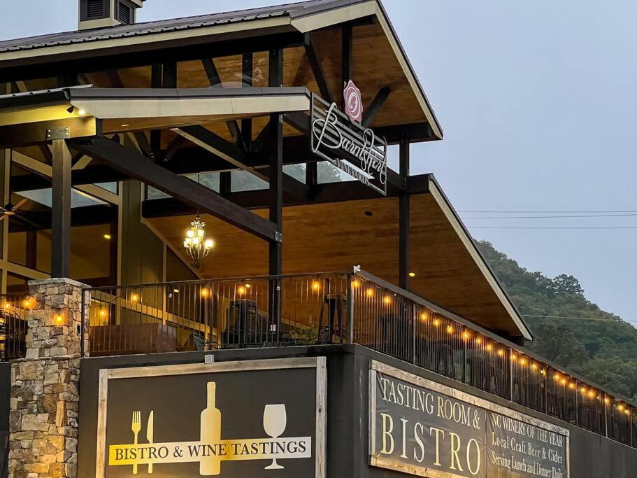 The Cove Retreat- Hot Tub/Screened Porch/Game Room Lake Lure Εξωτερικό φωτογραφία